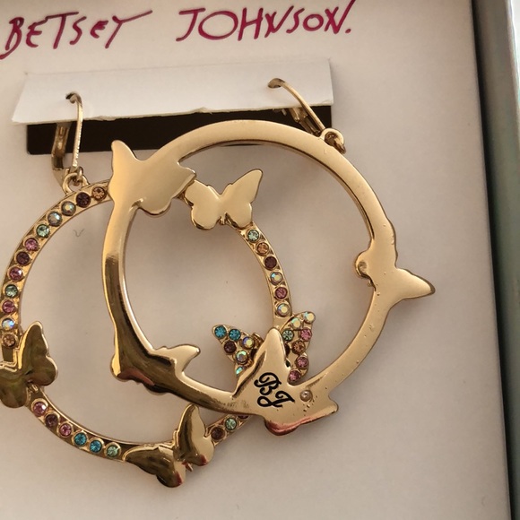 Betsey Johnson Gold Tone Gypsy Hoop Earrings Butterfly & Pastel Crystal Accents - Picture 9 of 12